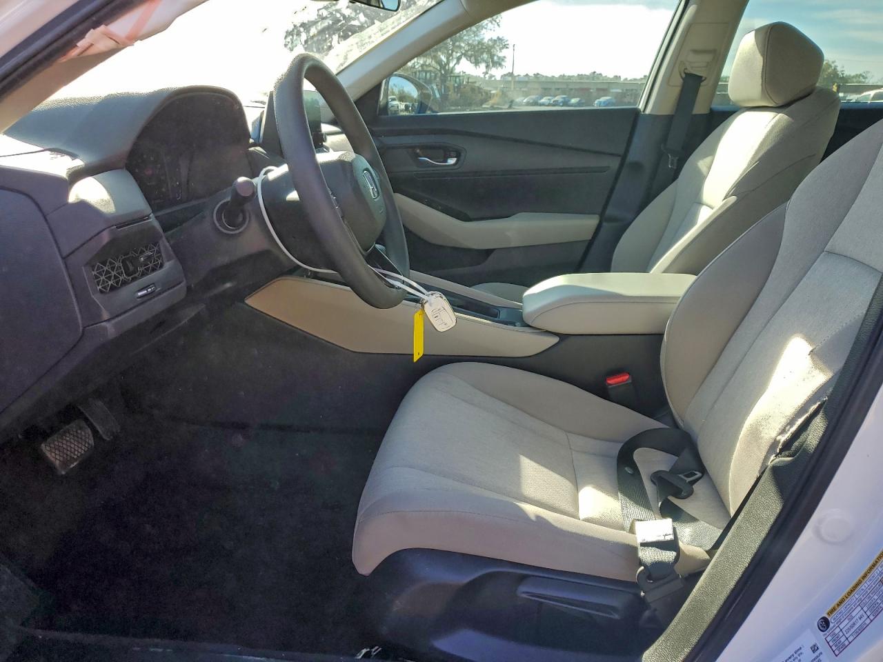 2025 HONDA ACCORD LX photo 7