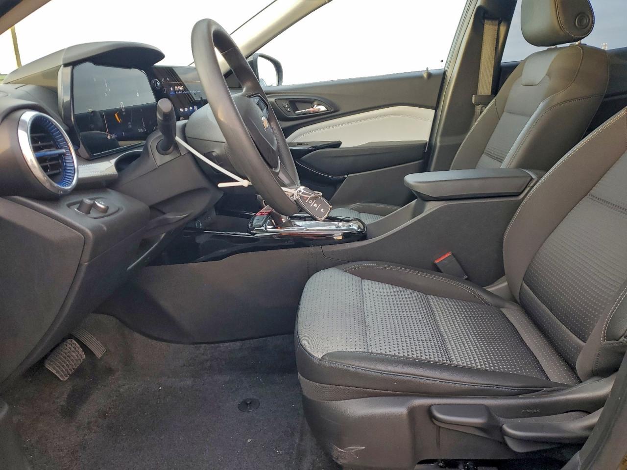 2025 CHEVROLET TRAX 1LT photo 7