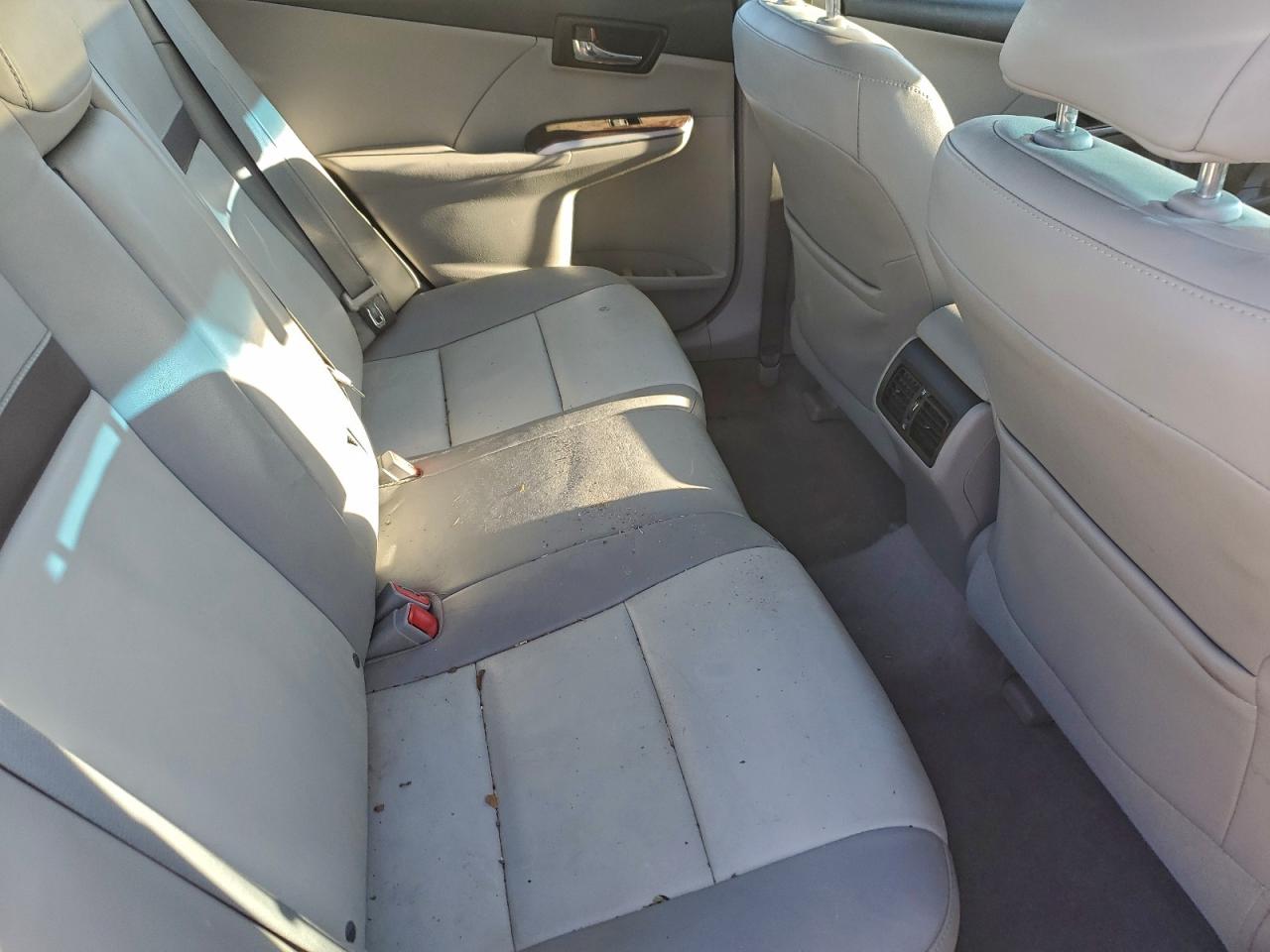 2012 TOYOTA CAMRY SE photo 10