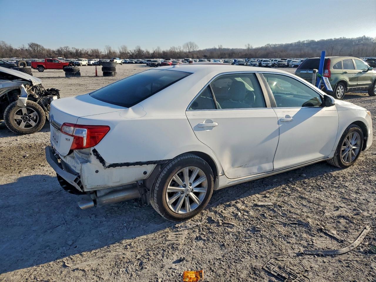 2012 TOYOTA CAMRY SE photo 3