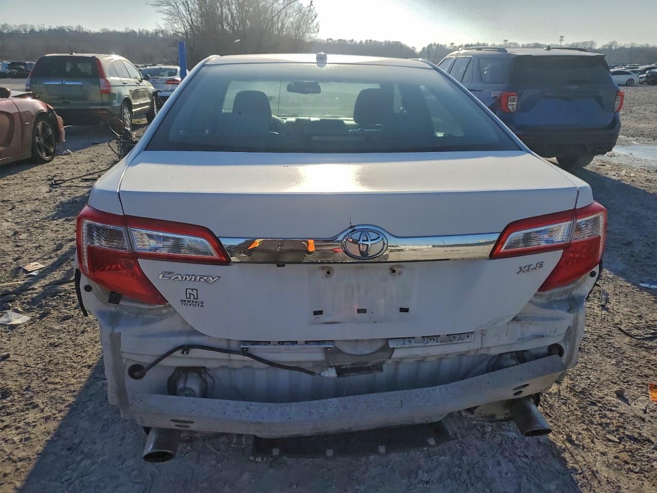 2012 TOYOTA CAMRY SE photo 6