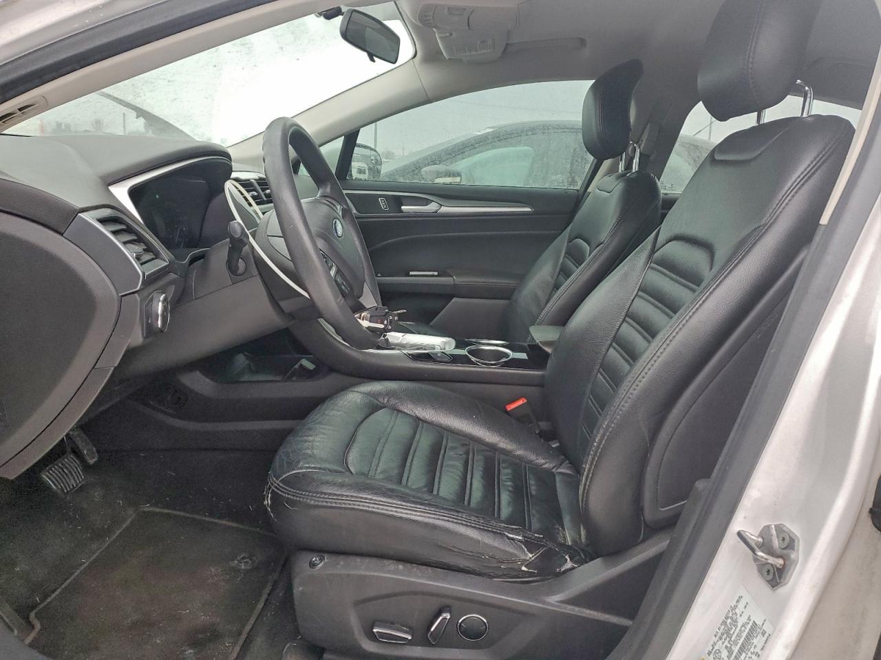 2013 FORD FUSION SE photo 7