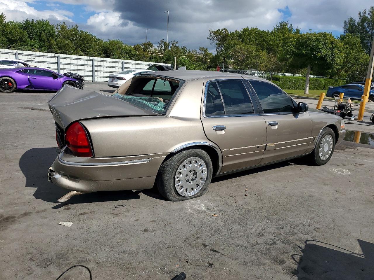2003 MERCURY GRAND MARQUIS GS photo 3