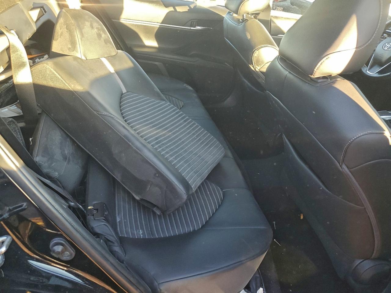 2018 TOYOTA CAMRY L photo 10