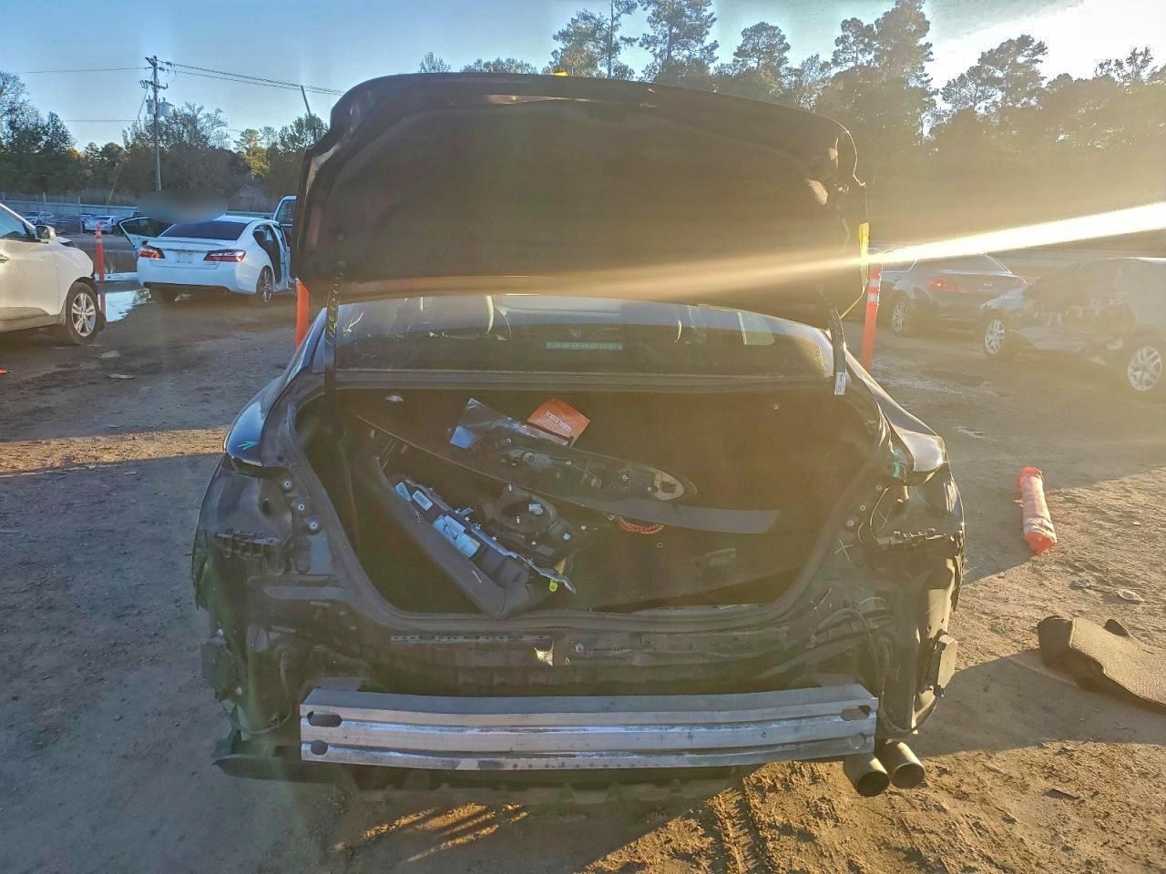 2018 TOYOTA CAMRY L photo 6