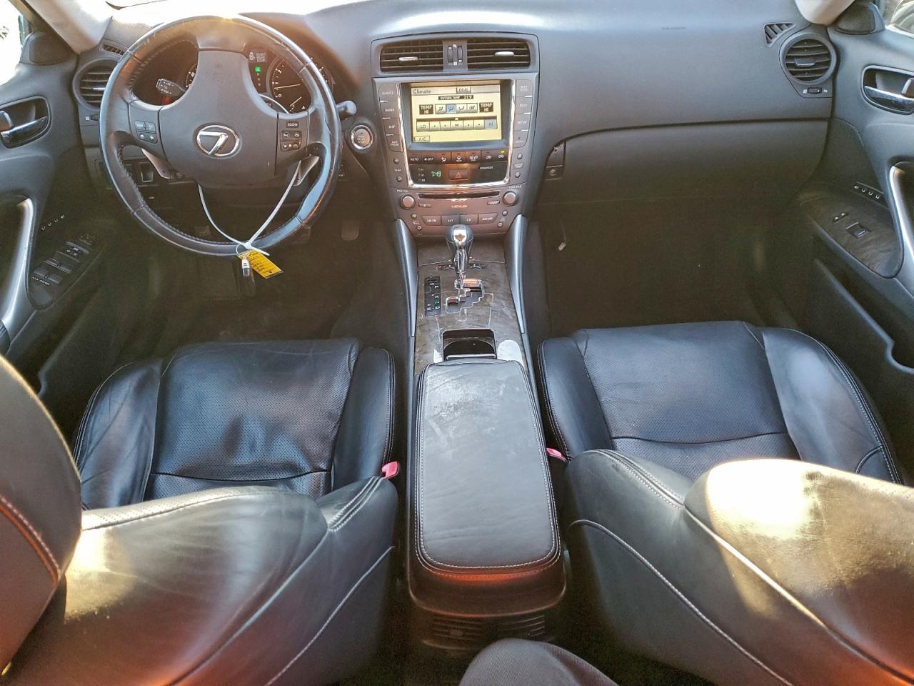 2010 LEXUS IS 250 photo 8