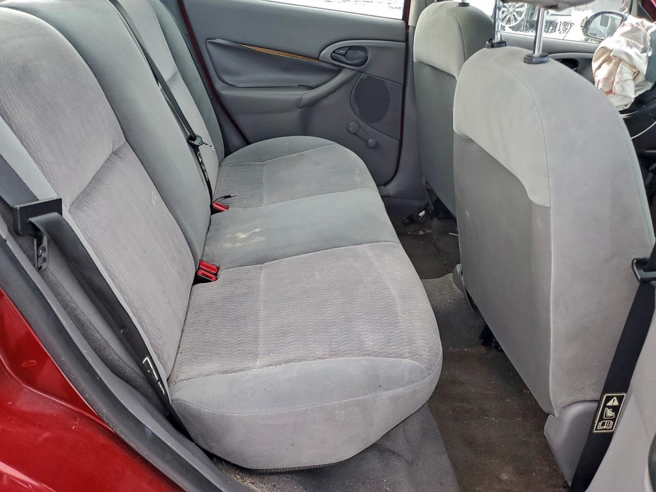2000 FORD FOCUS LX photo 10