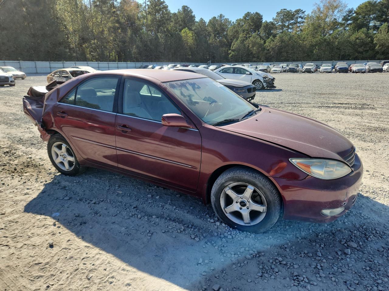 2004 TOYOTA CAMRY LE photo 4