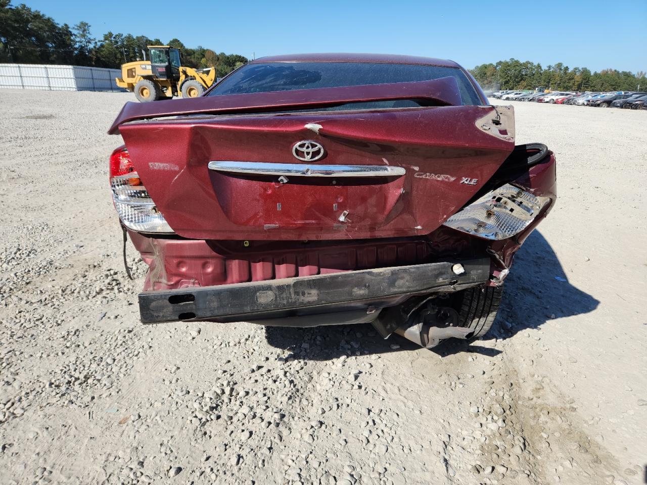 2004 TOYOTA CAMRY LE photo 6