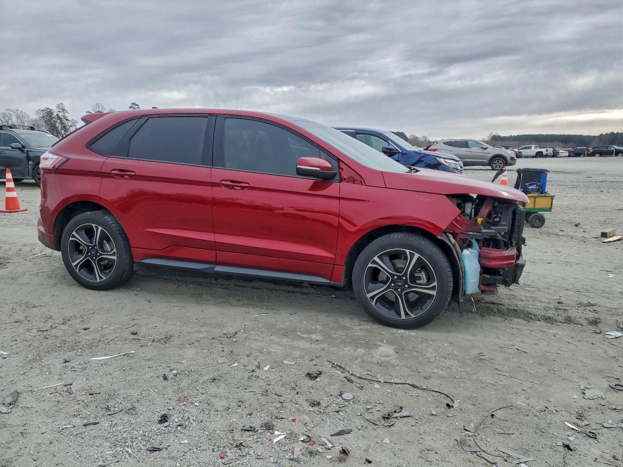 2019 FORD EDGE ST photo 4