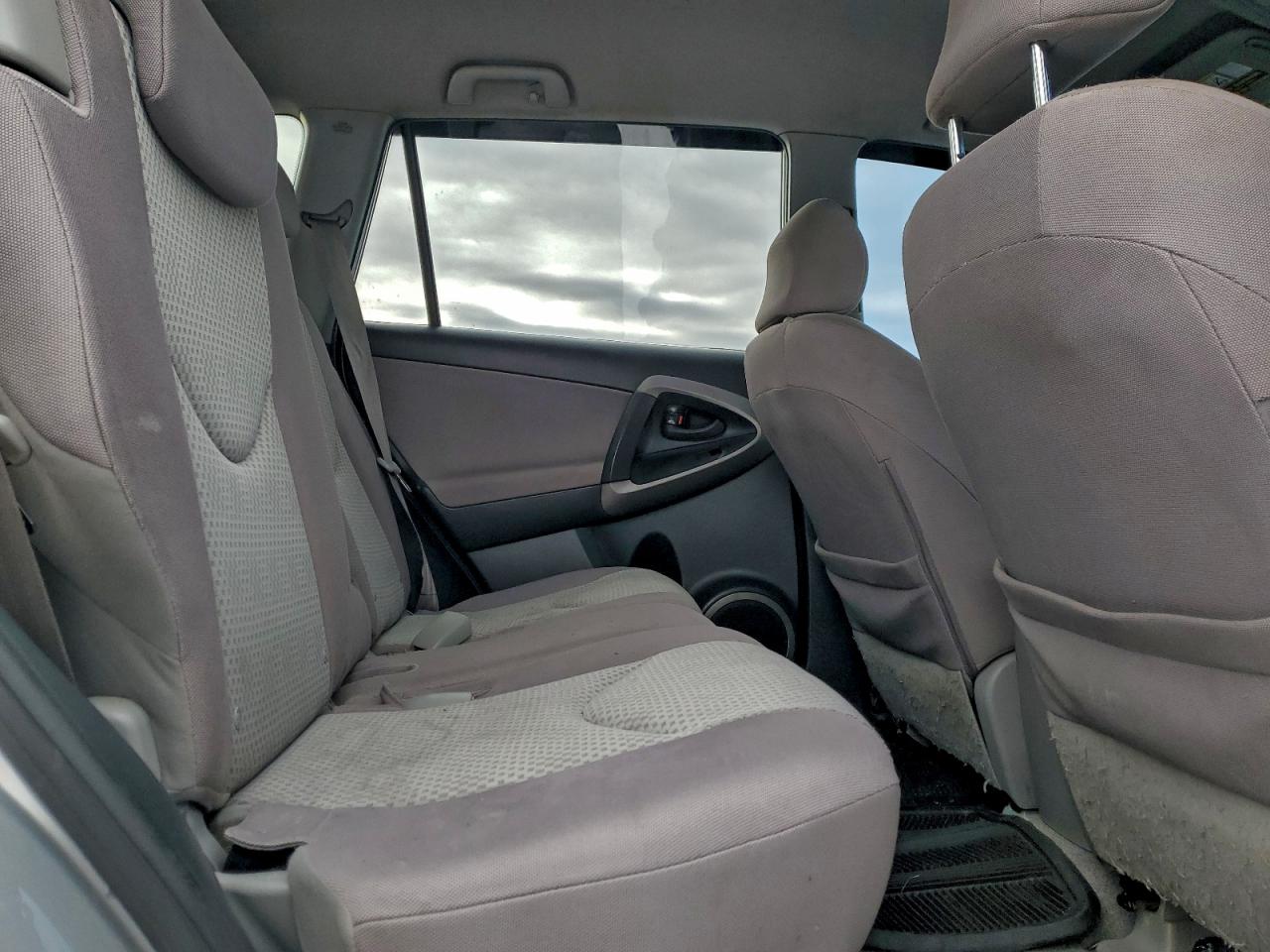 2007 TOYOTA RAV4 photo 11