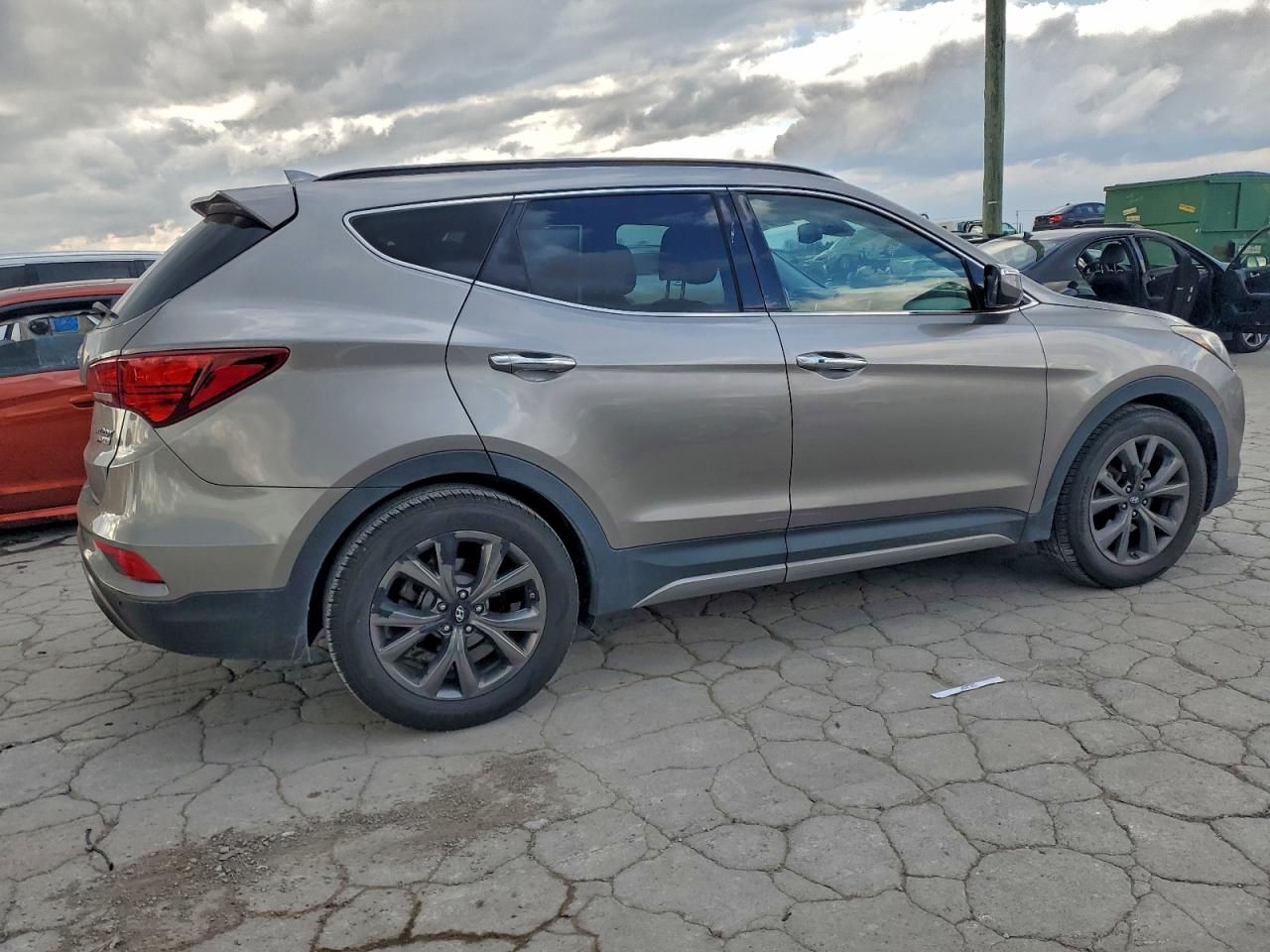 2017 HYUNDAI SANTA FE SPORT photo 3
