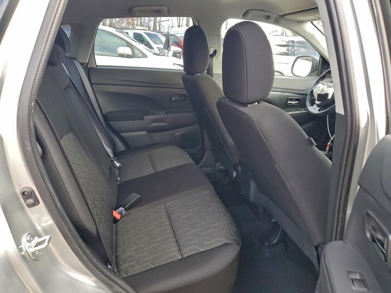 2025 MITSUBISHI OUTLANDER SPORT S photo 11