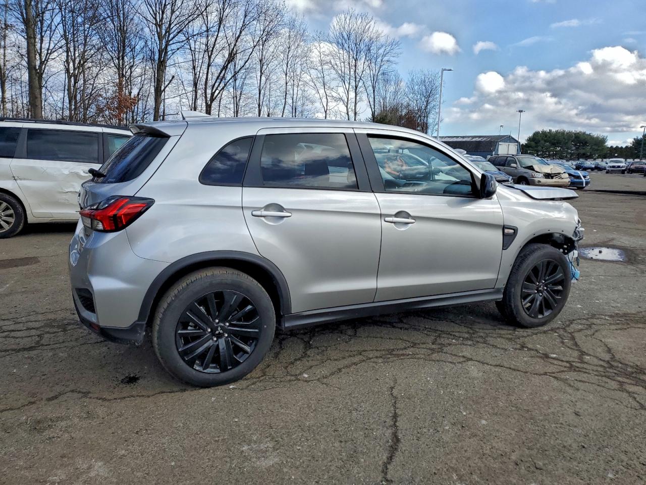 2025 MITSUBISHI OUTLANDER SPORT S photo 3