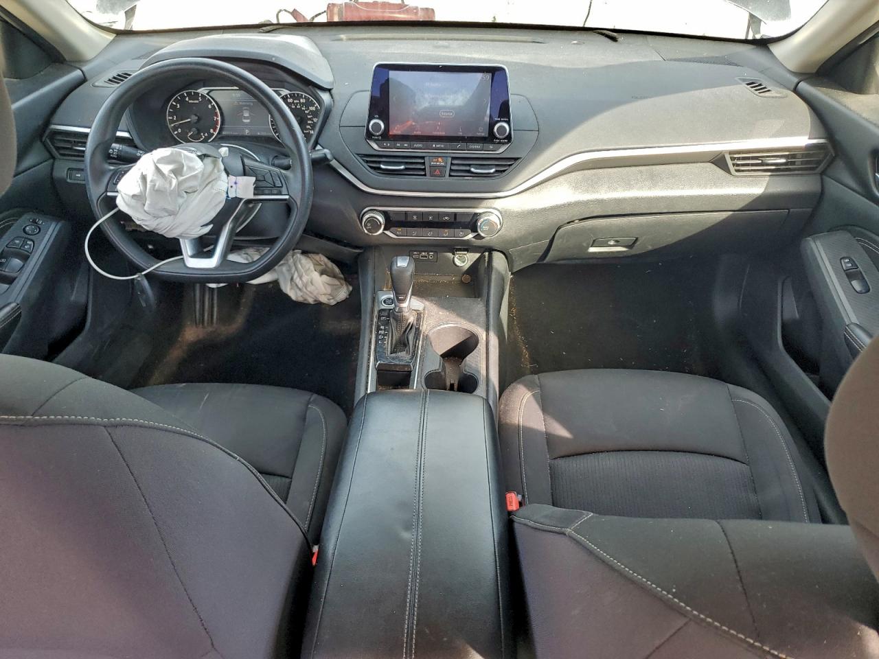 2019 NISSAN ALTIMA S photo 8
