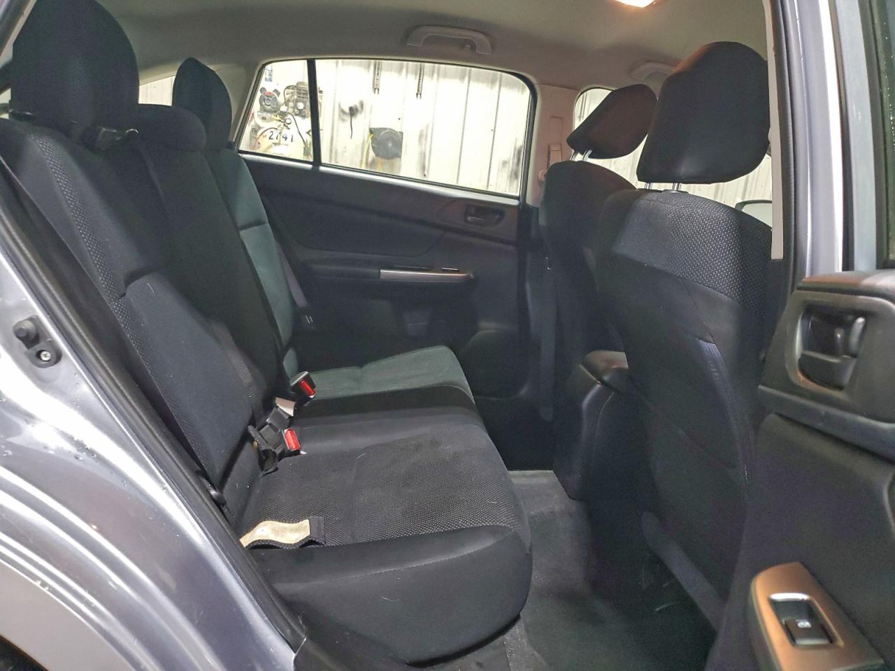 2015 SUBARU IMPREZA photo 10