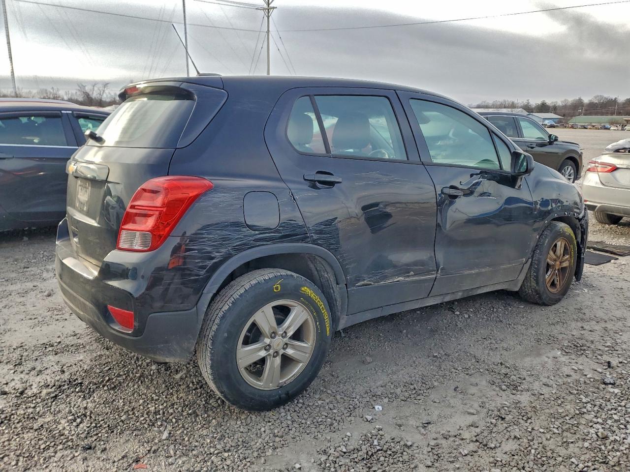 2020 CHEVROLET TRAX LS photo 3