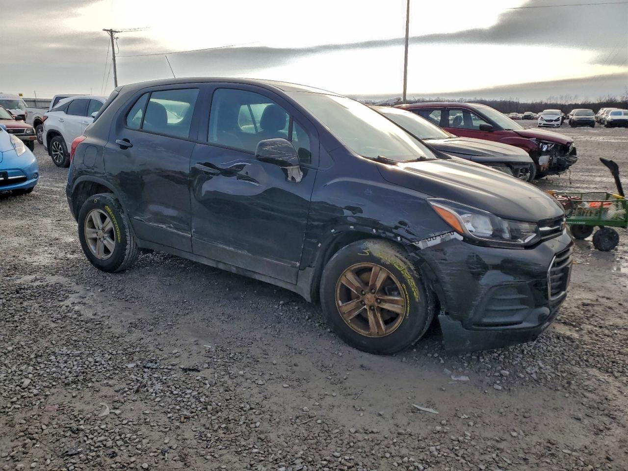 2020 CHEVROLET TRAX LS photo 4