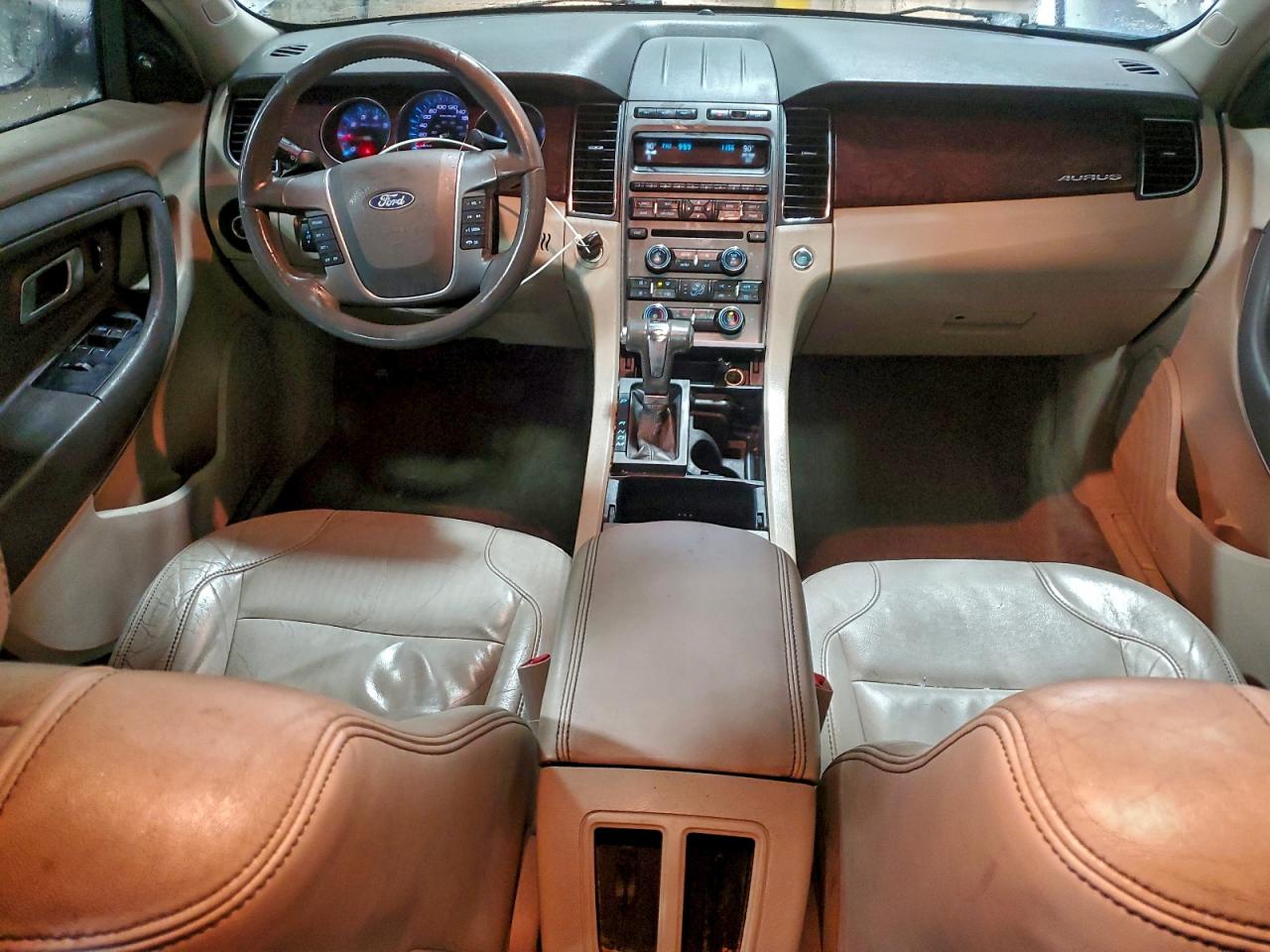 2011 FORD TAURUS SEL photo 8