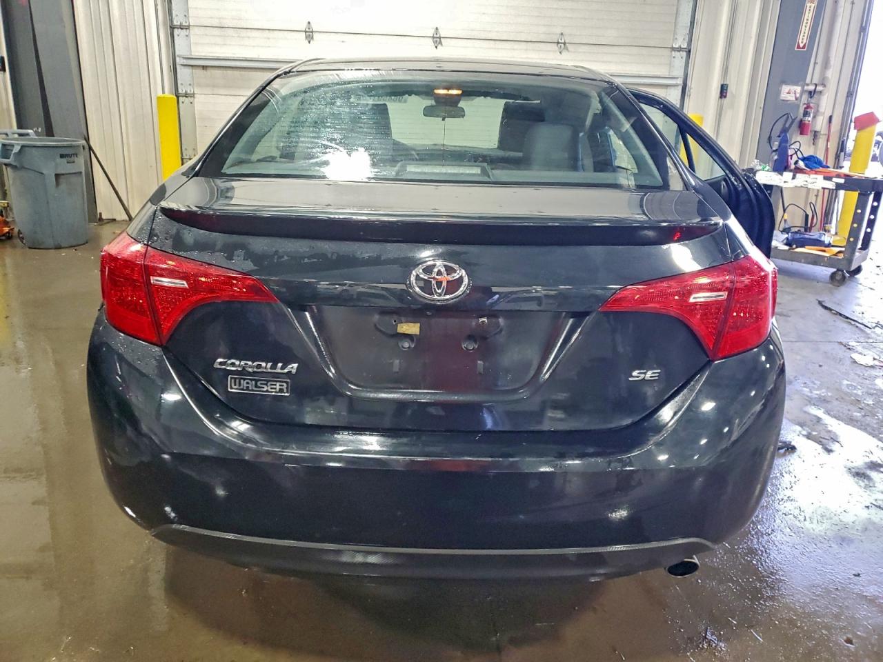 2017 TOYOTA COROLLA L photo 6