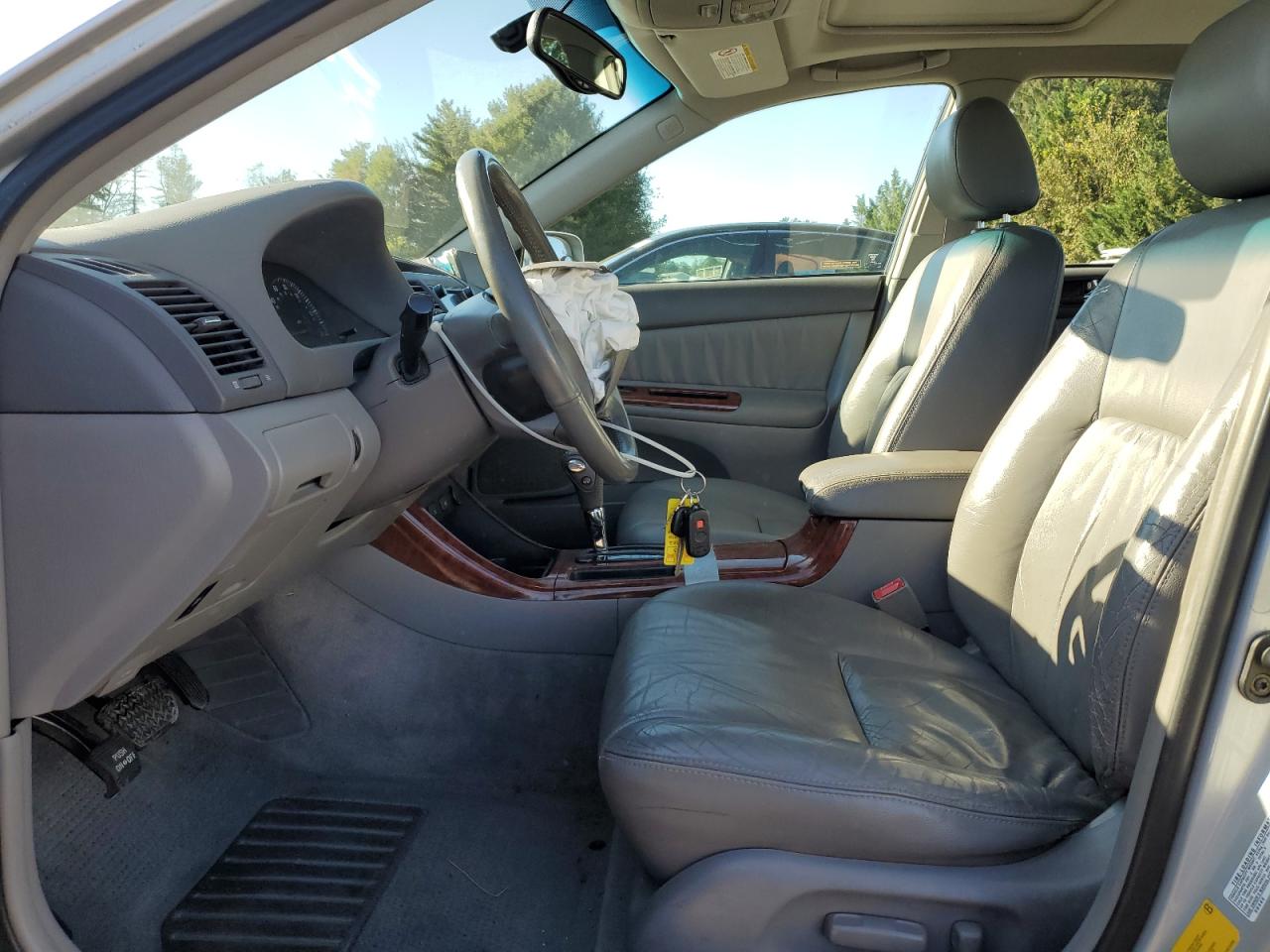 2002 TOYOTA CAMRY LE photo 7