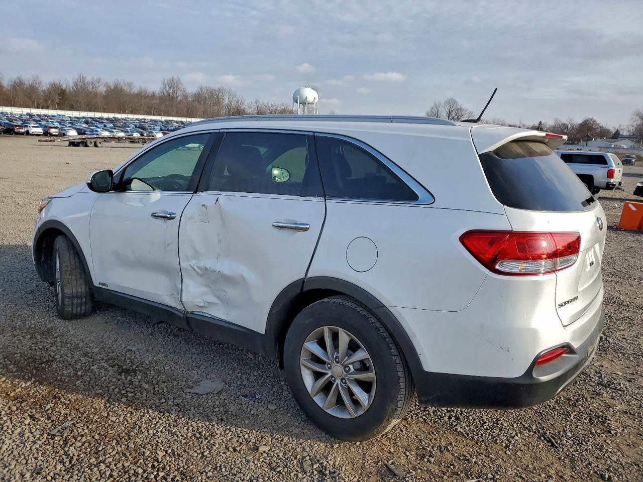 2016 KIA SORENTO LX photo 2