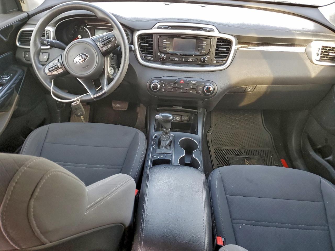 2016 KIA SORENTO LX photo 8