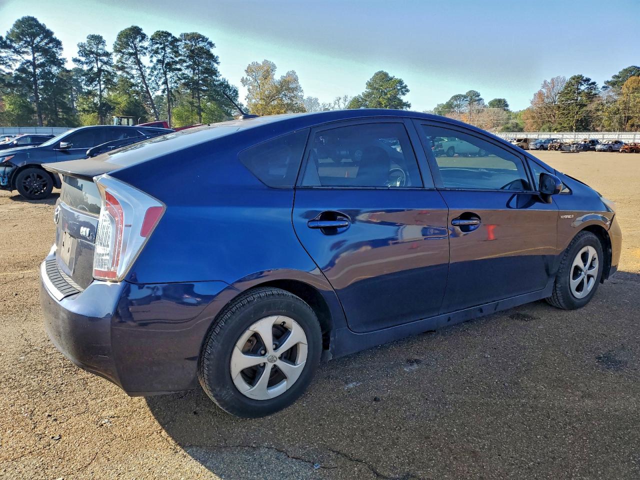 2014 TOYOTA PRIUS photo 3