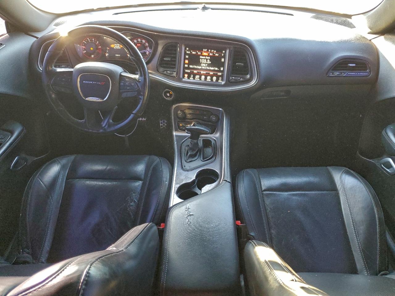 2016 DODGE CHALLENGER SXT photo 15