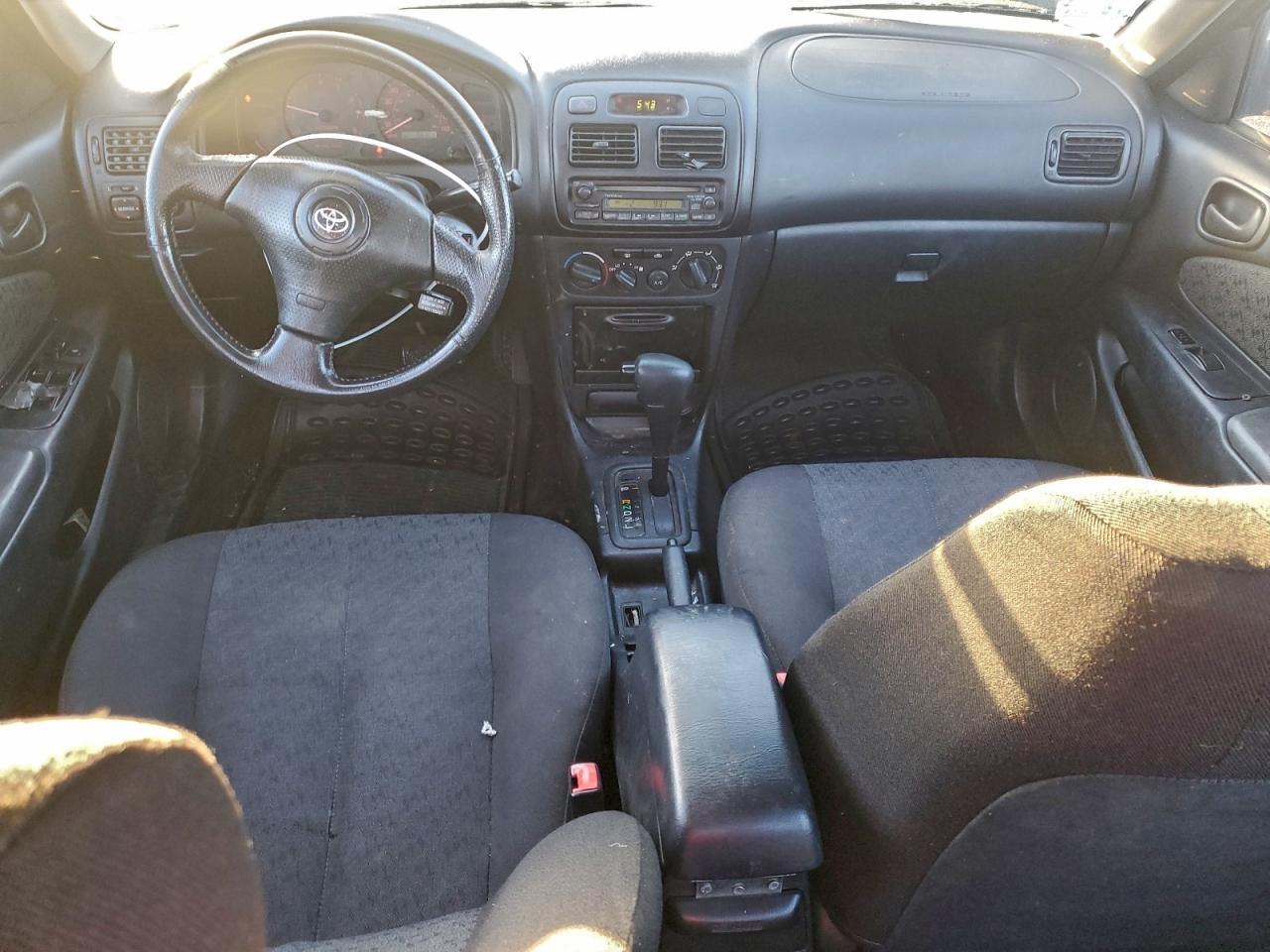 2001 TOYOTA COROLLA photo 8