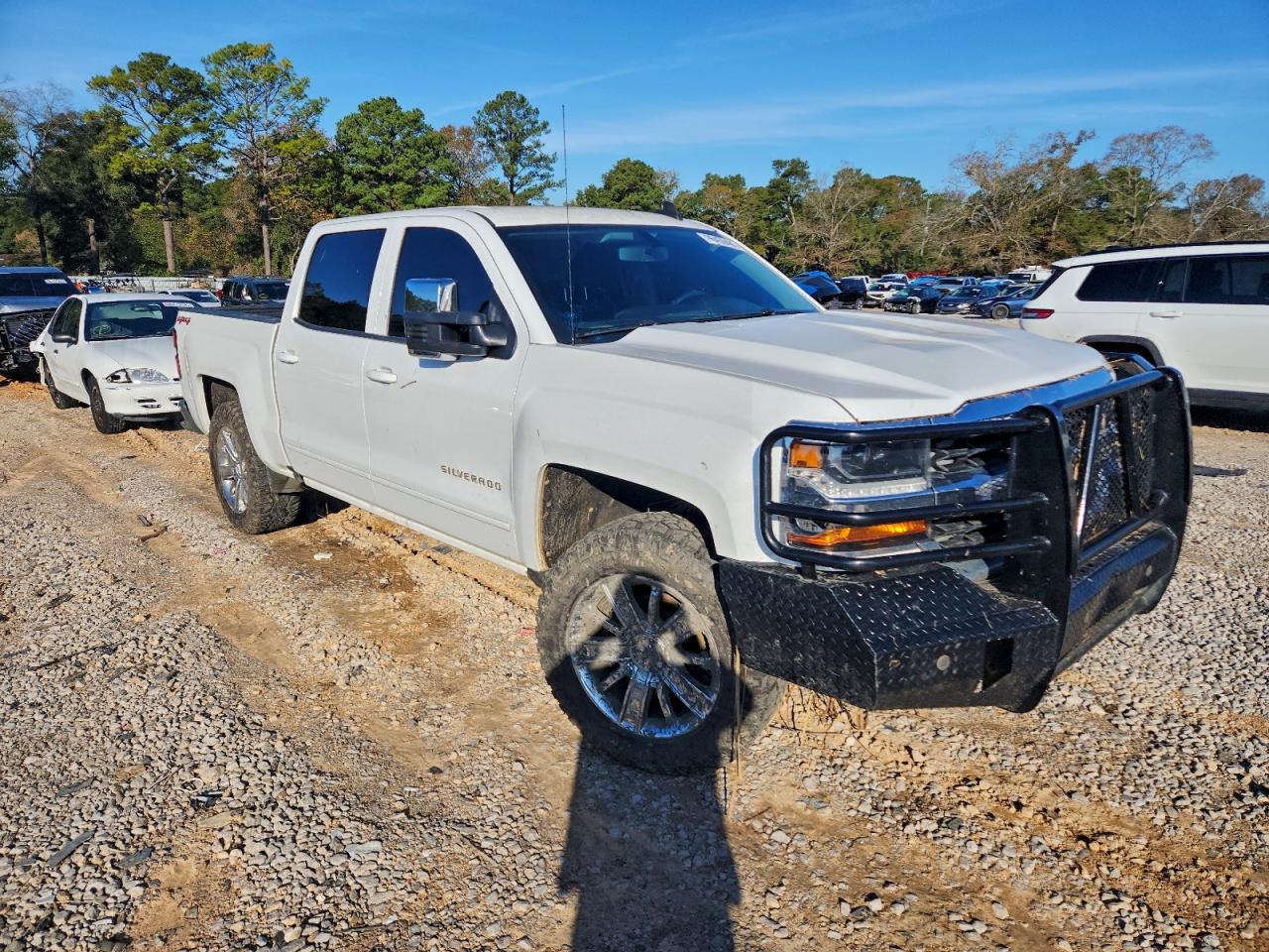 2016 CHEVROLET SILVERADO K1500 LT photo 4