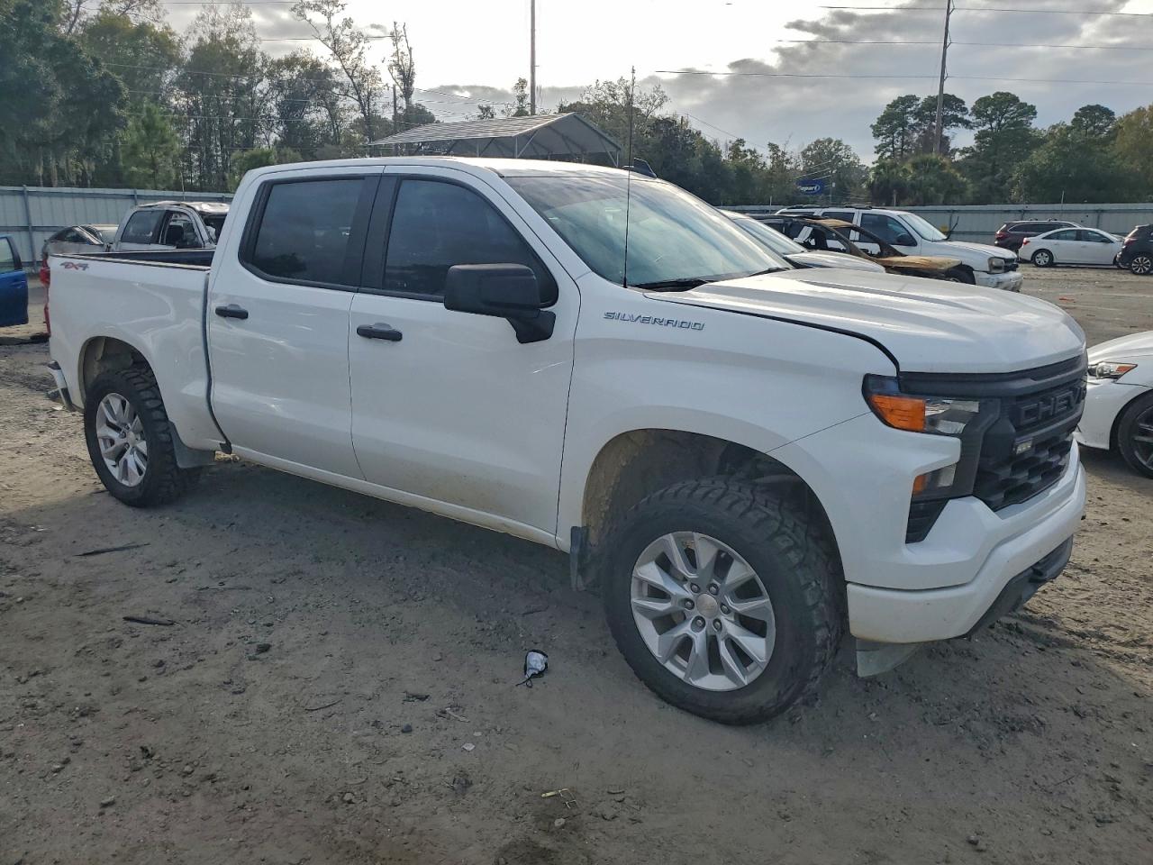 2023 CHEVROLET SILVERADO K1500 CUSTOM photo 4