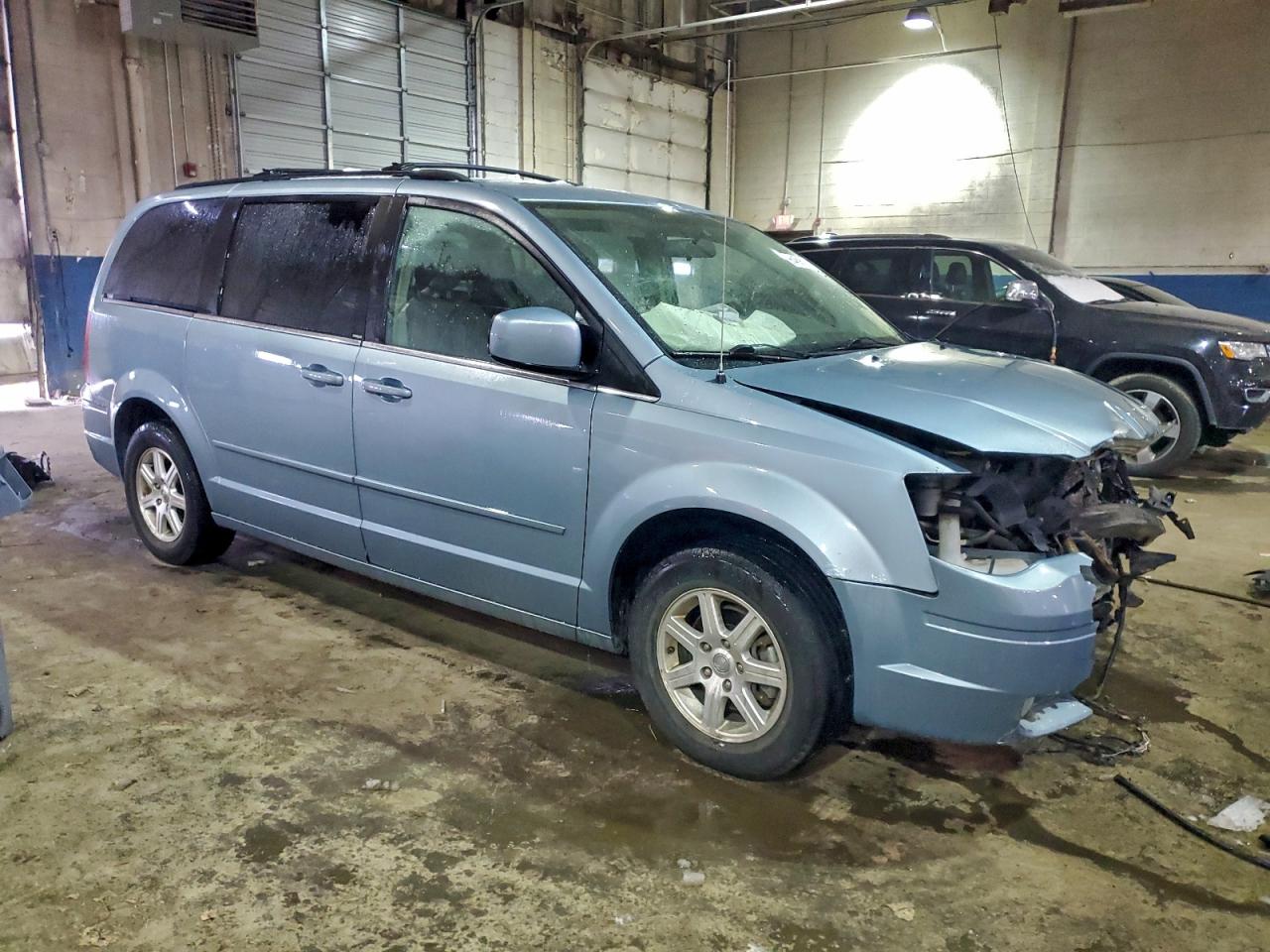 2008 CHRYSLER TOWN & COUNTRY TOURING photo 4