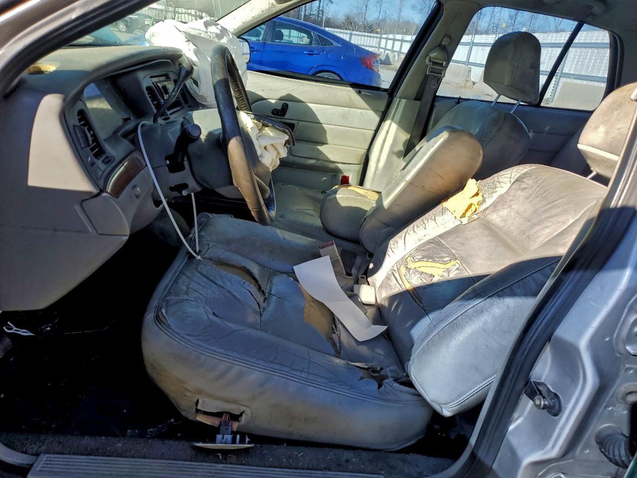 2004 FORD CROWN VICTORIA LX photo 7