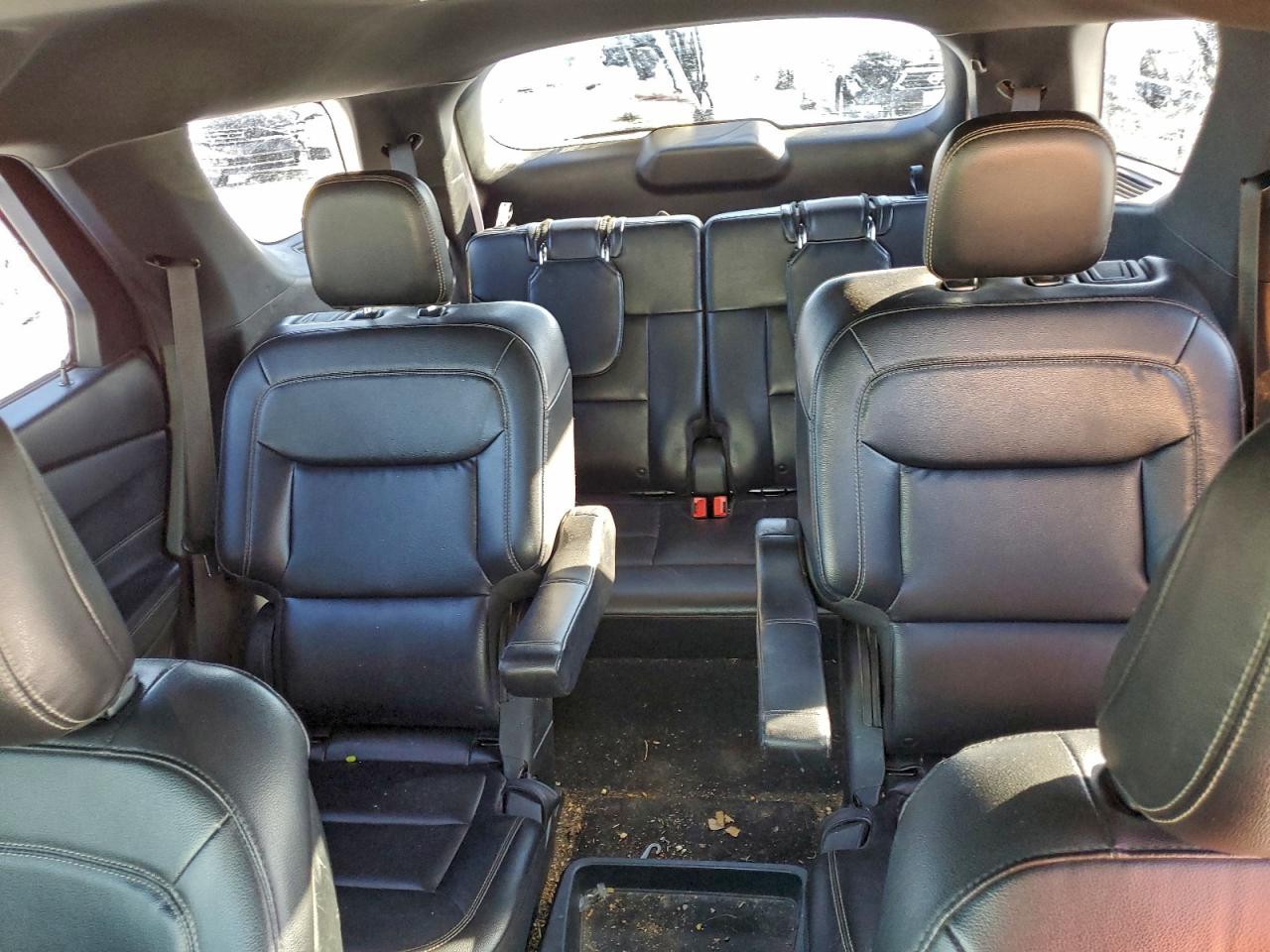 2020 FORD EXPLORER XLT photo 10