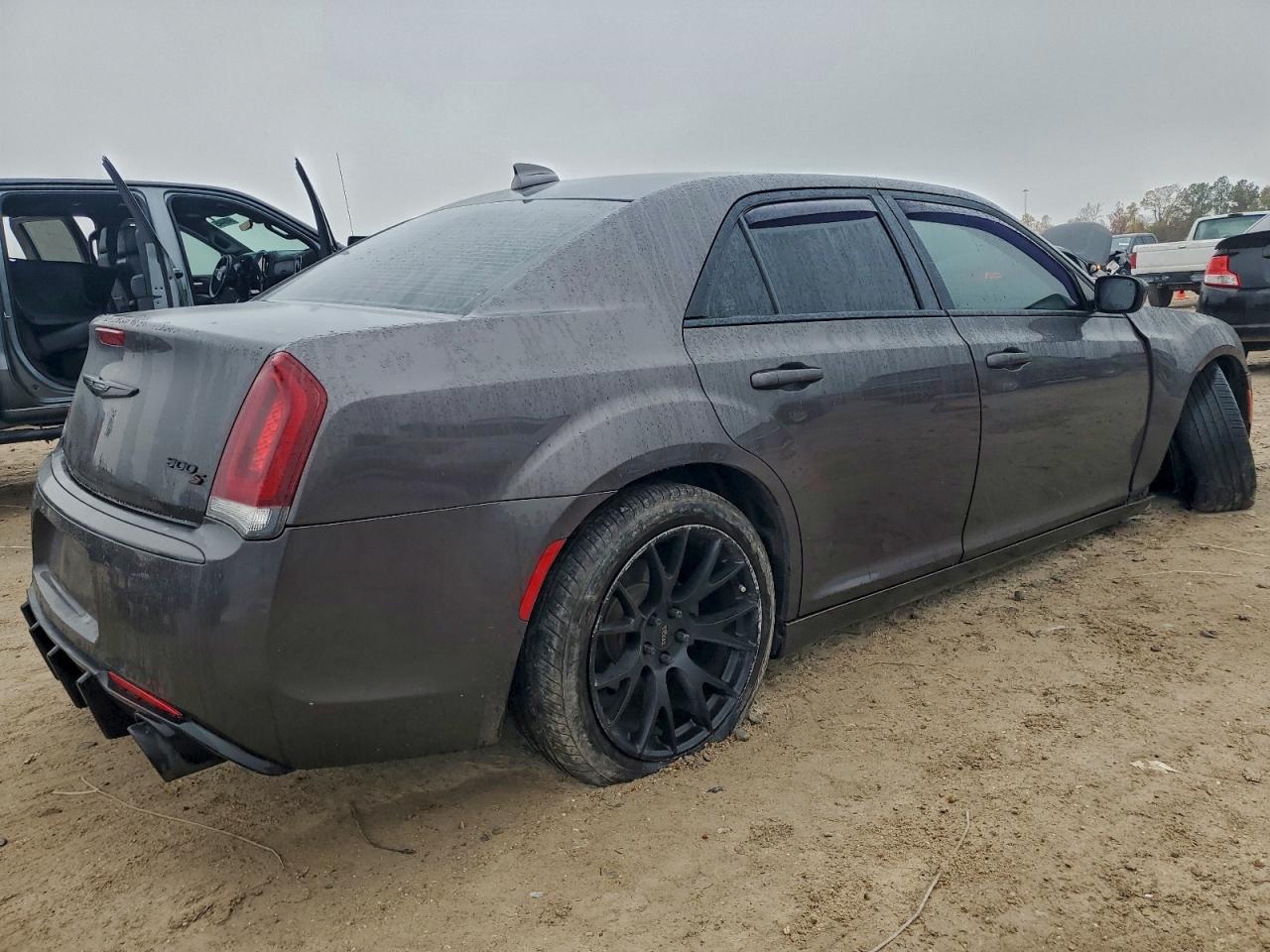 2015 CHRYSLER 300 S photo 3