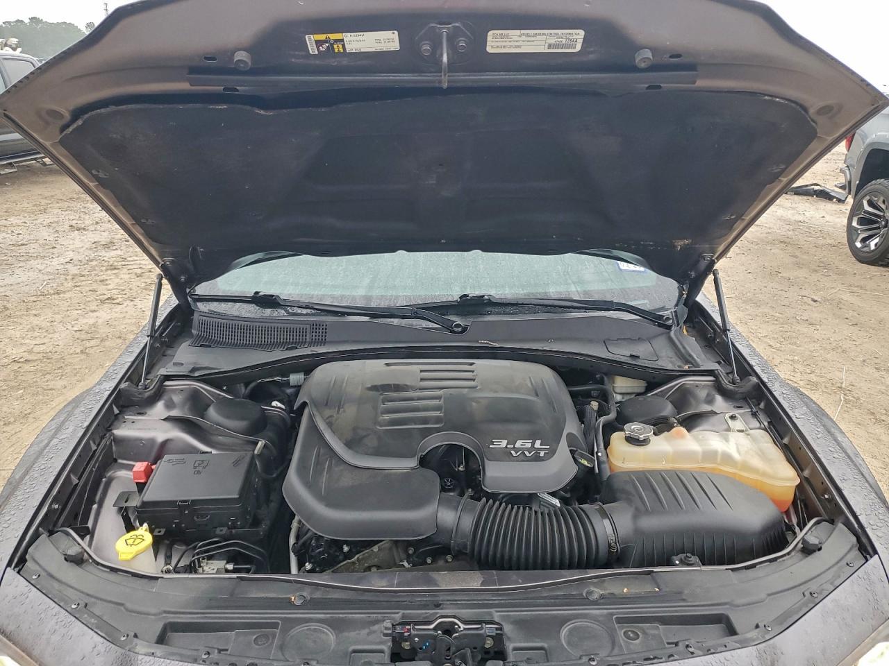 2015 CHRYSLER 300 S photo 11