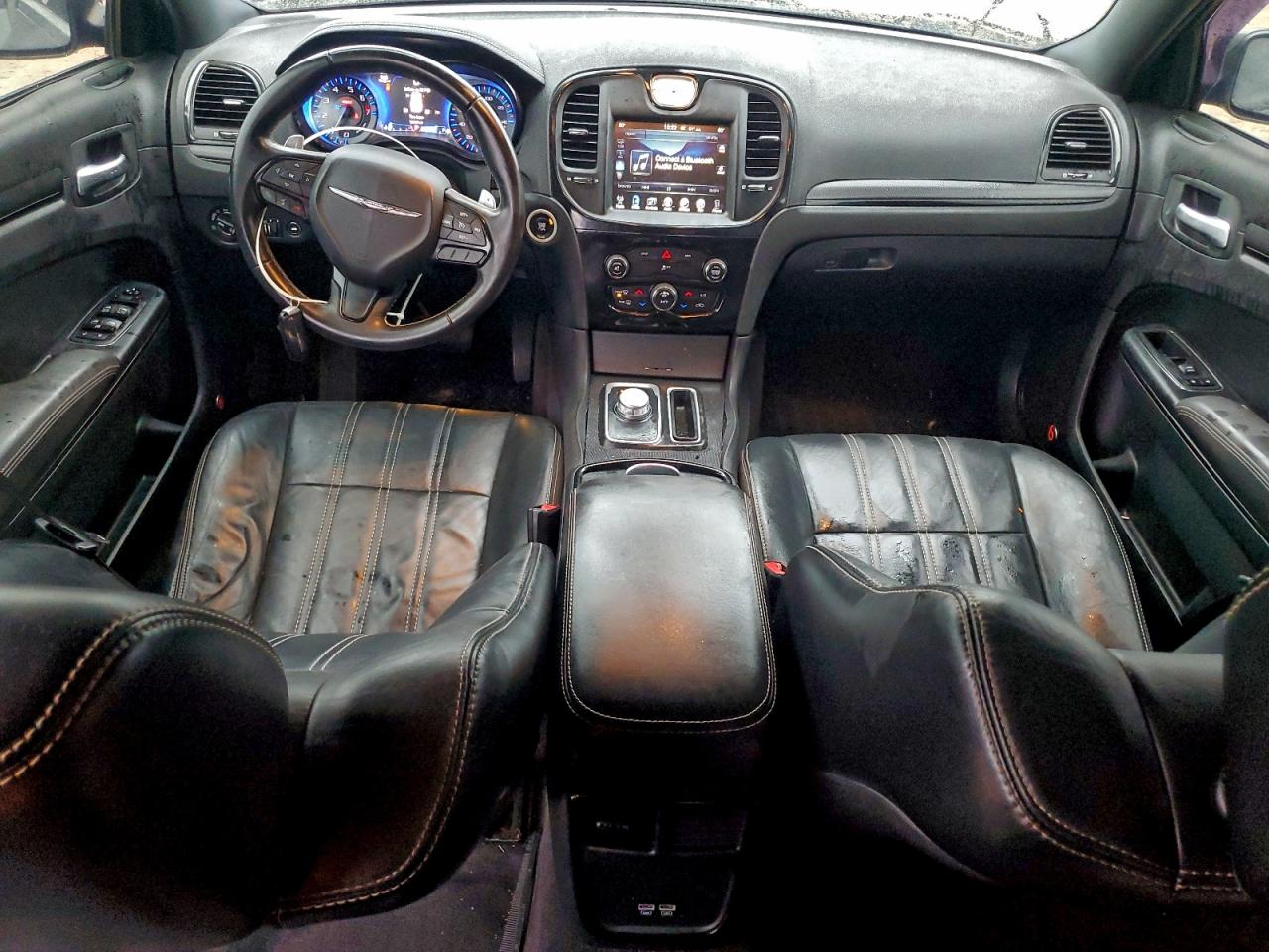 2015 CHRYSLER 300 S photo 8