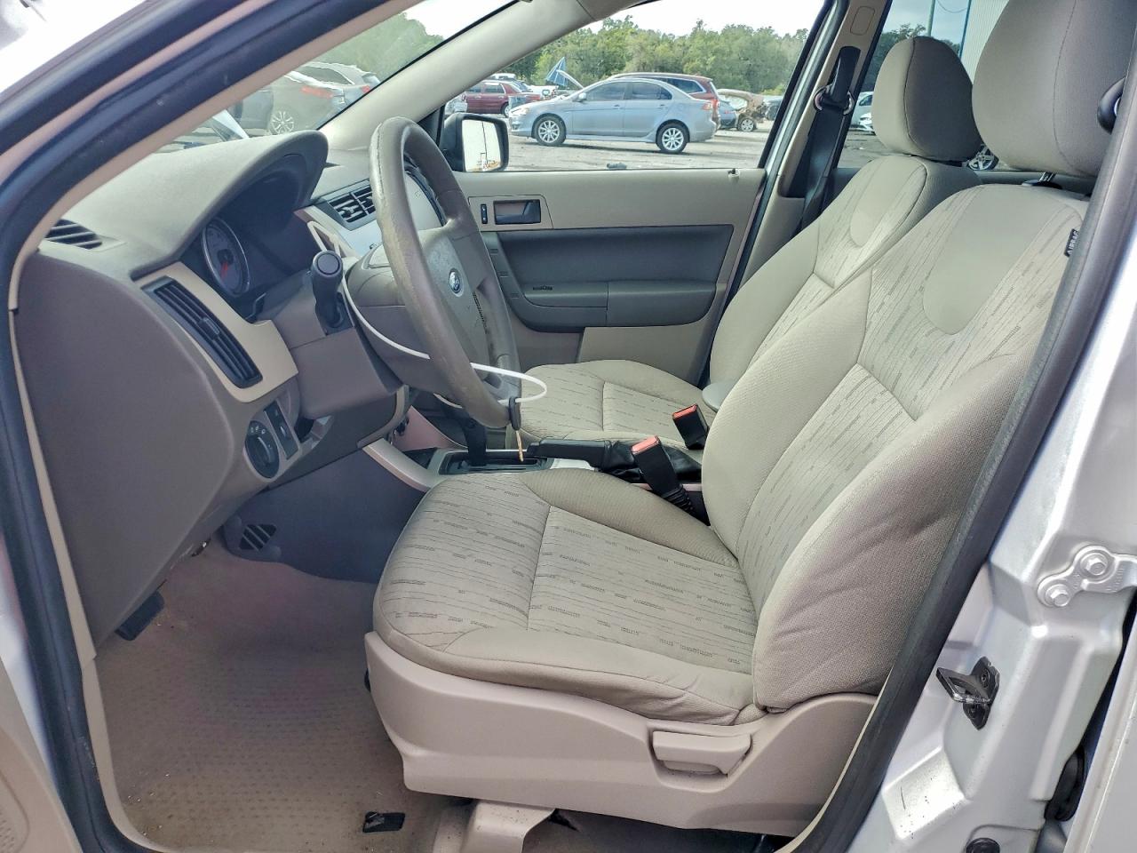 2008 FORD FOCUS SE photo 7