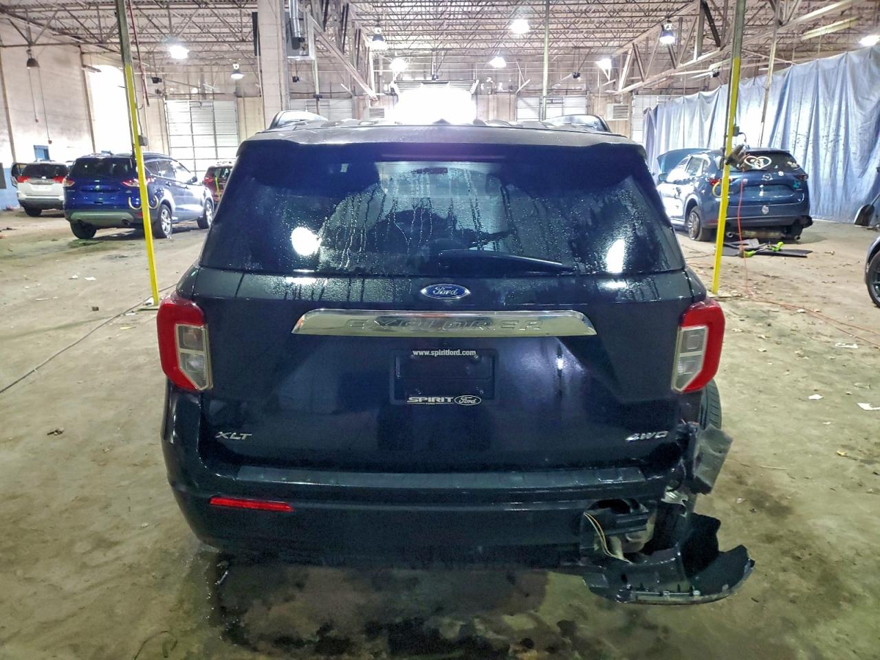 2023 FORD EXPLORER XLT photo 6