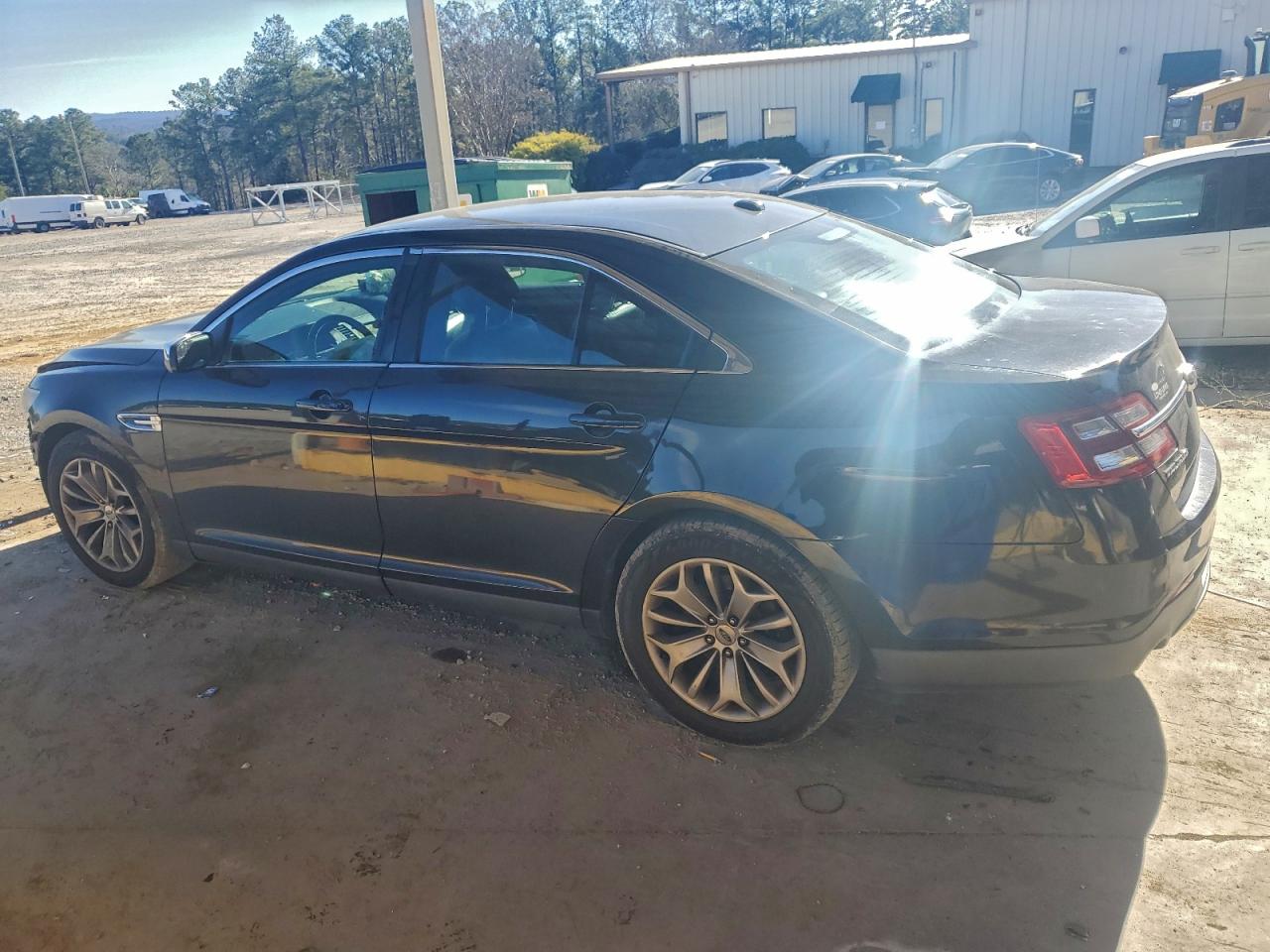 2015 FORD TAURUS LIMITED photo 2