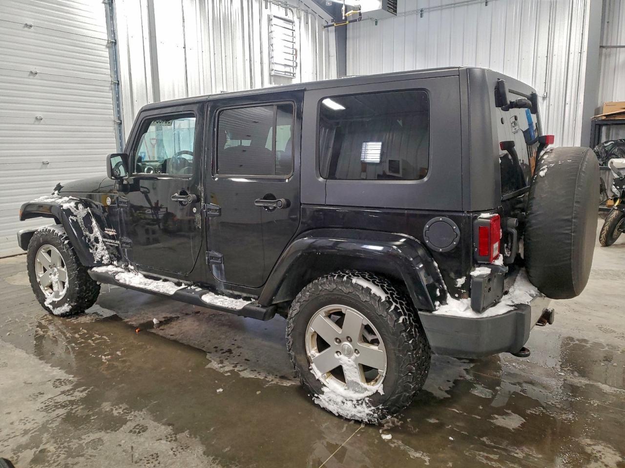 2010 JEEP WRANGLER UNLIMITED SAHARA photo 2