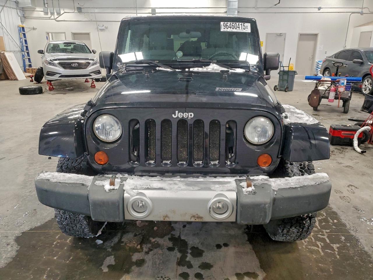2010 JEEP WRANGLER UNLIMITED SAHARA photo 5