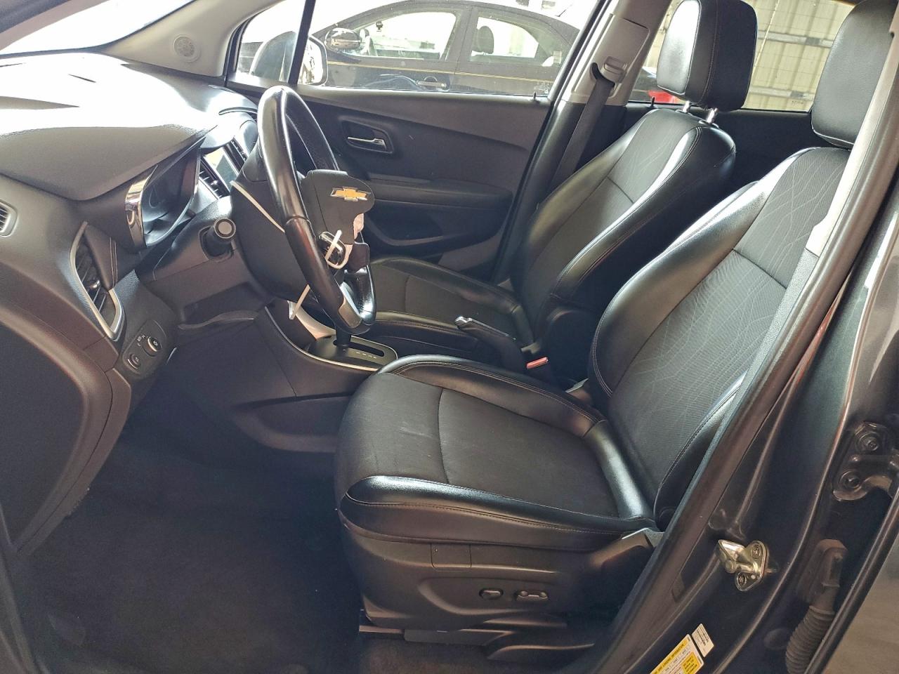 2018 CHEVROLET TRAX 1LT photo 7