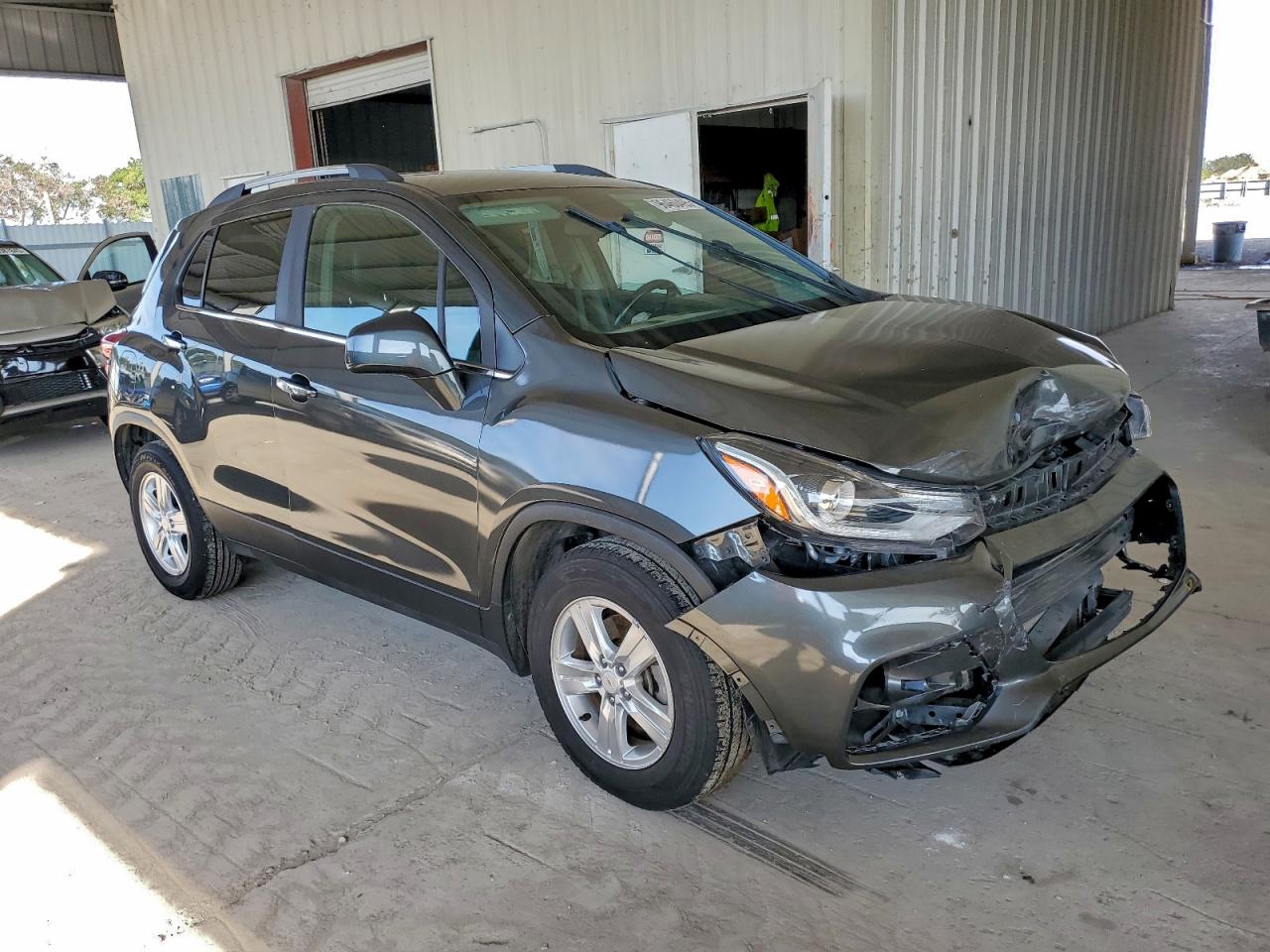 2018 CHEVROLET TRAX 1LT photo 4