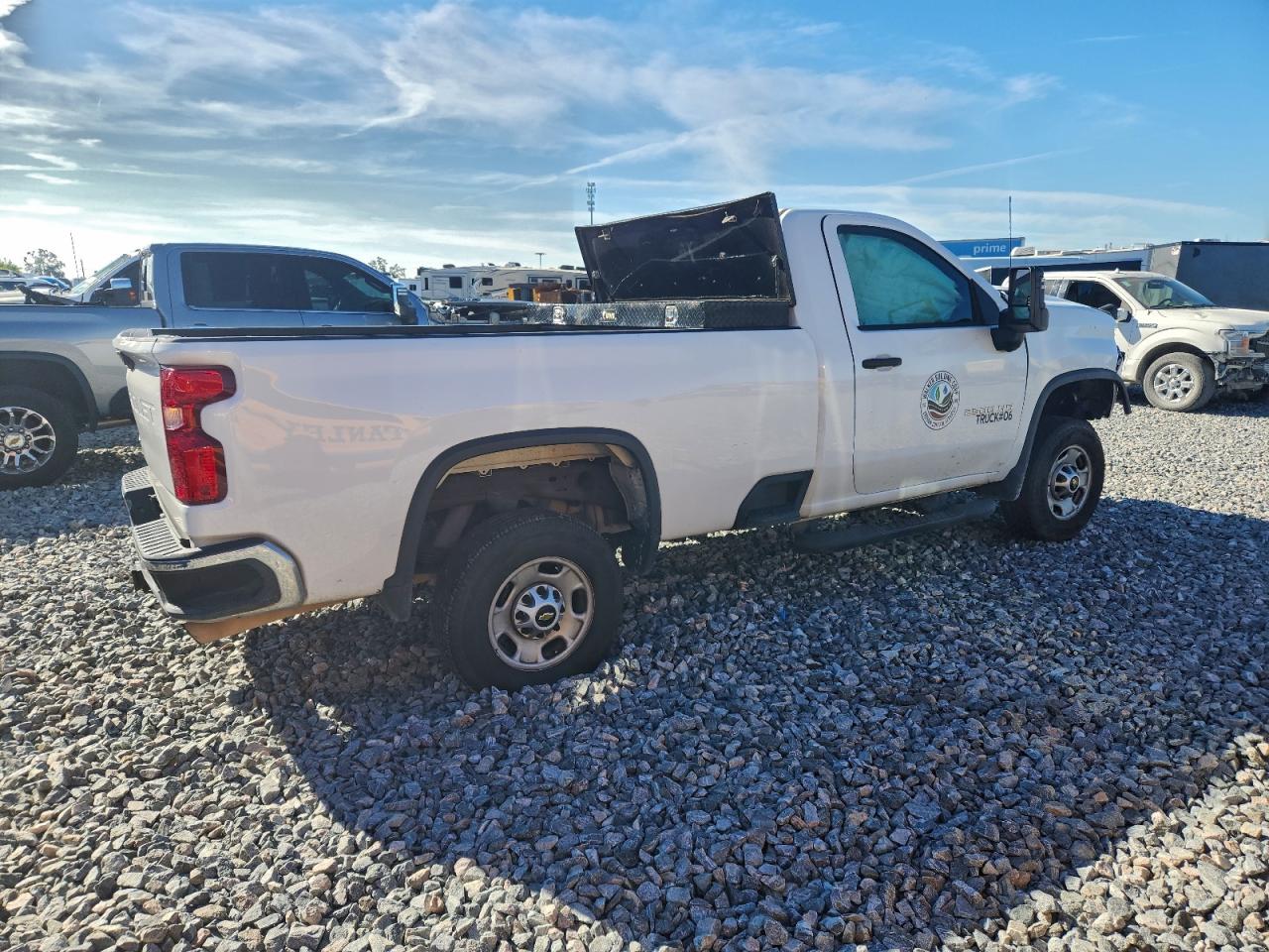 2020 CHEVROLET SILVERADO C2500 HEAVY DUTY photo 3