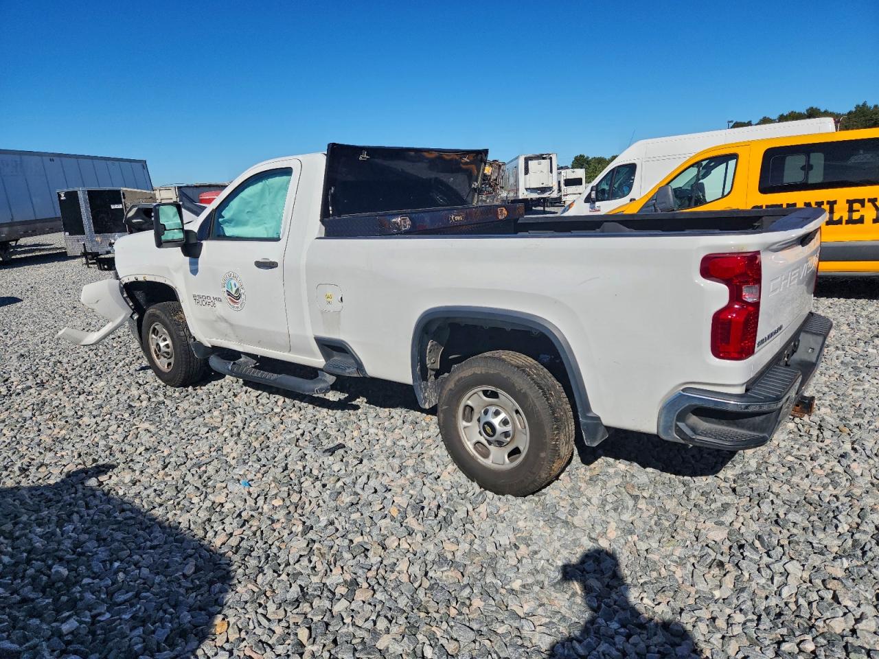 2020 CHEVROLET SILVERADO C2500 HEAVY DUTY photo 2