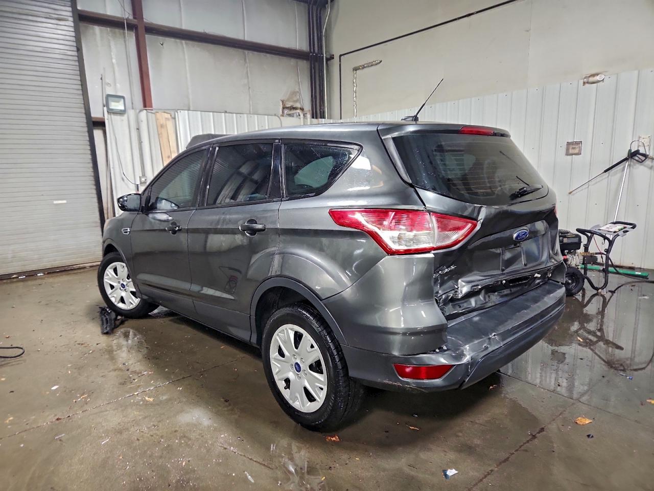 2016 FORD ESCAPE S photo 2
