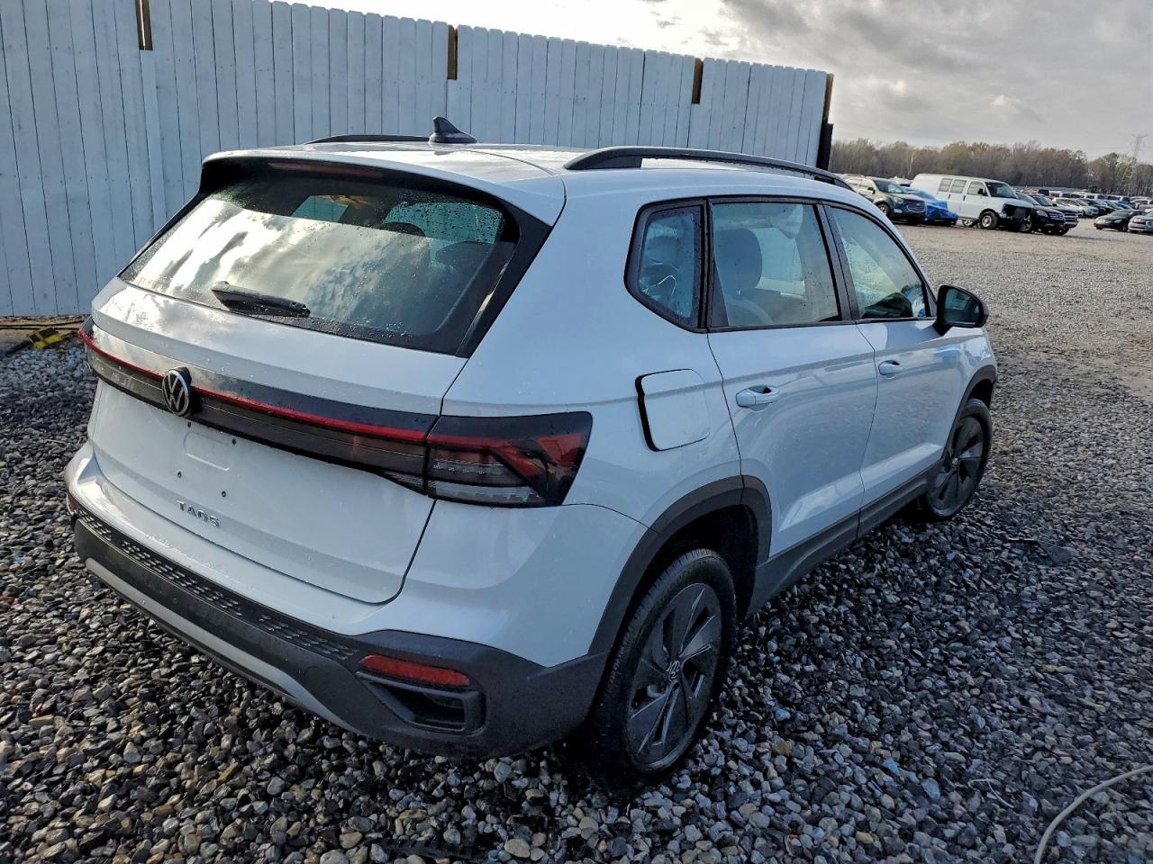 2025 VOLKSWAGEN TAOS S photo 3