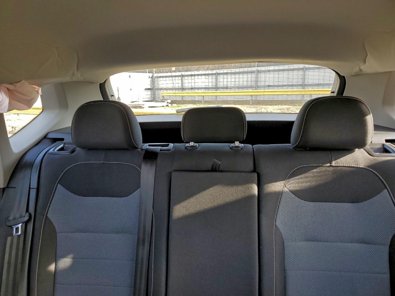 2025 VOLKSWAGEN TAOS S photo 10